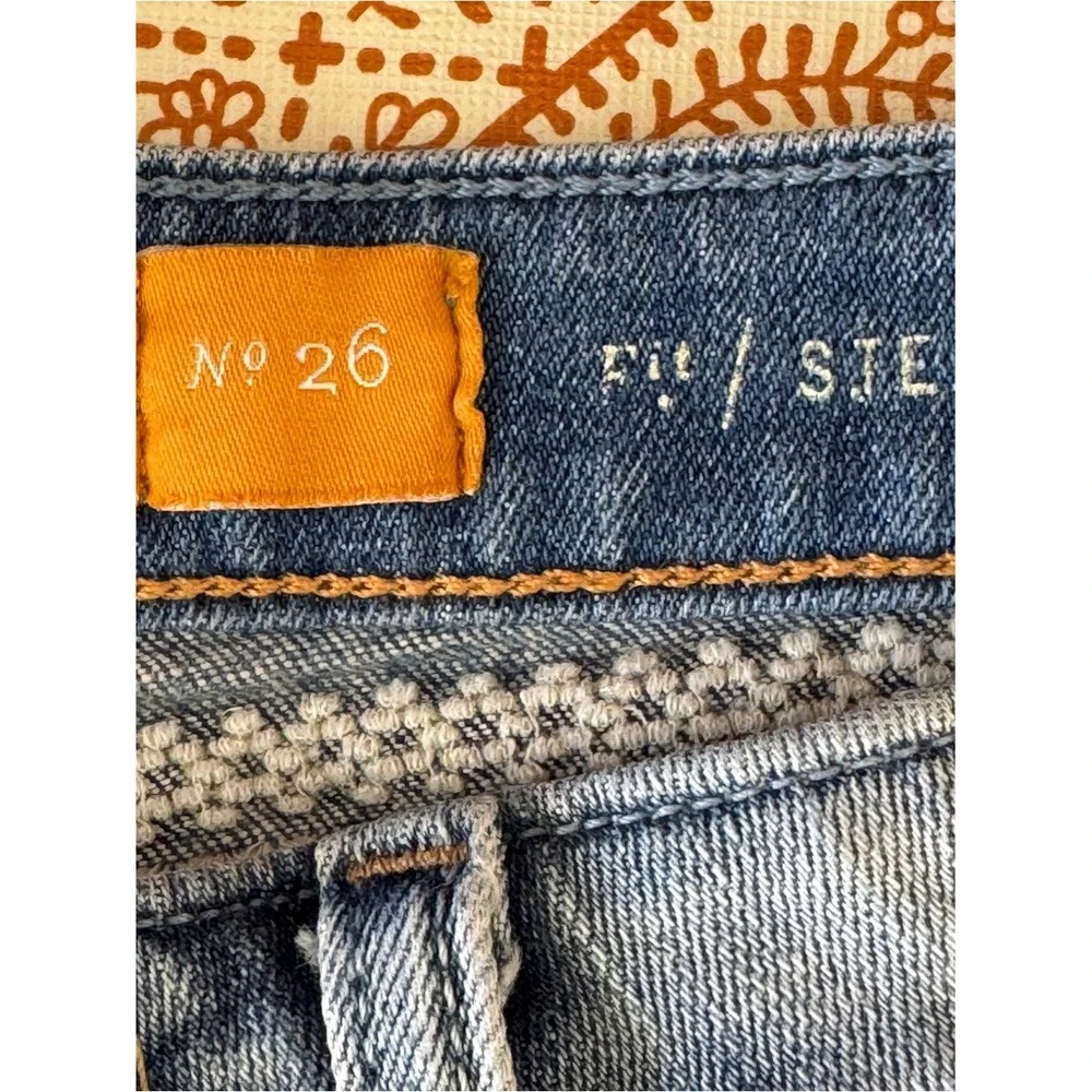 Anthropologie Pilcro and the Letterpress Size 26 Embroidered Jean‎ Shorts